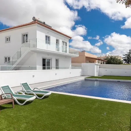 New Colossus With Pool *