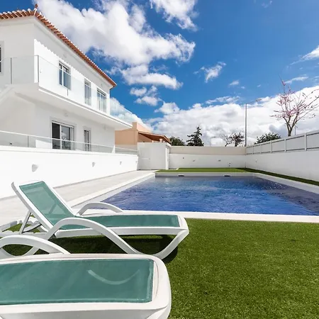 New Colossus With Pool Ferreiras