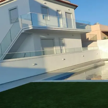 New Colossus With Pool Villa Ferreiras