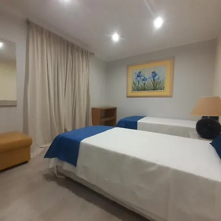 New Colossus With Pool Villa Ferreiras