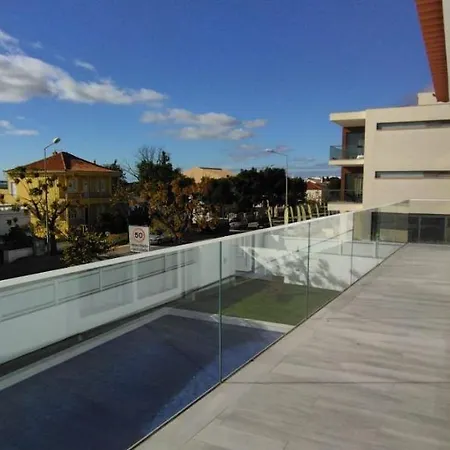 New Colossus With Pool Villa Ferreiras