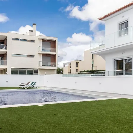New Colossus With Pool Ferreiras