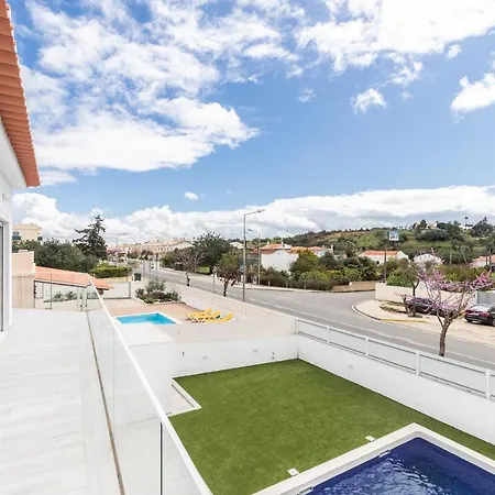 New Colossus With Pool Villa